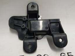 Кронштейн крепления ручки открытия двери внутренней задней левой Tesla model S, model S RE