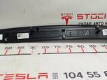 Накладка декоративная стойки A магнит UL BLK Tesla model X левая Tesla model X 1050286-06-
