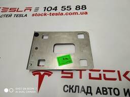Пластина усилителя бампера переднего Tesla model S 1011692-00-A
