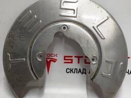 Термокожух тормозного диска заднего правого Tesla model 3 1044666-00-C